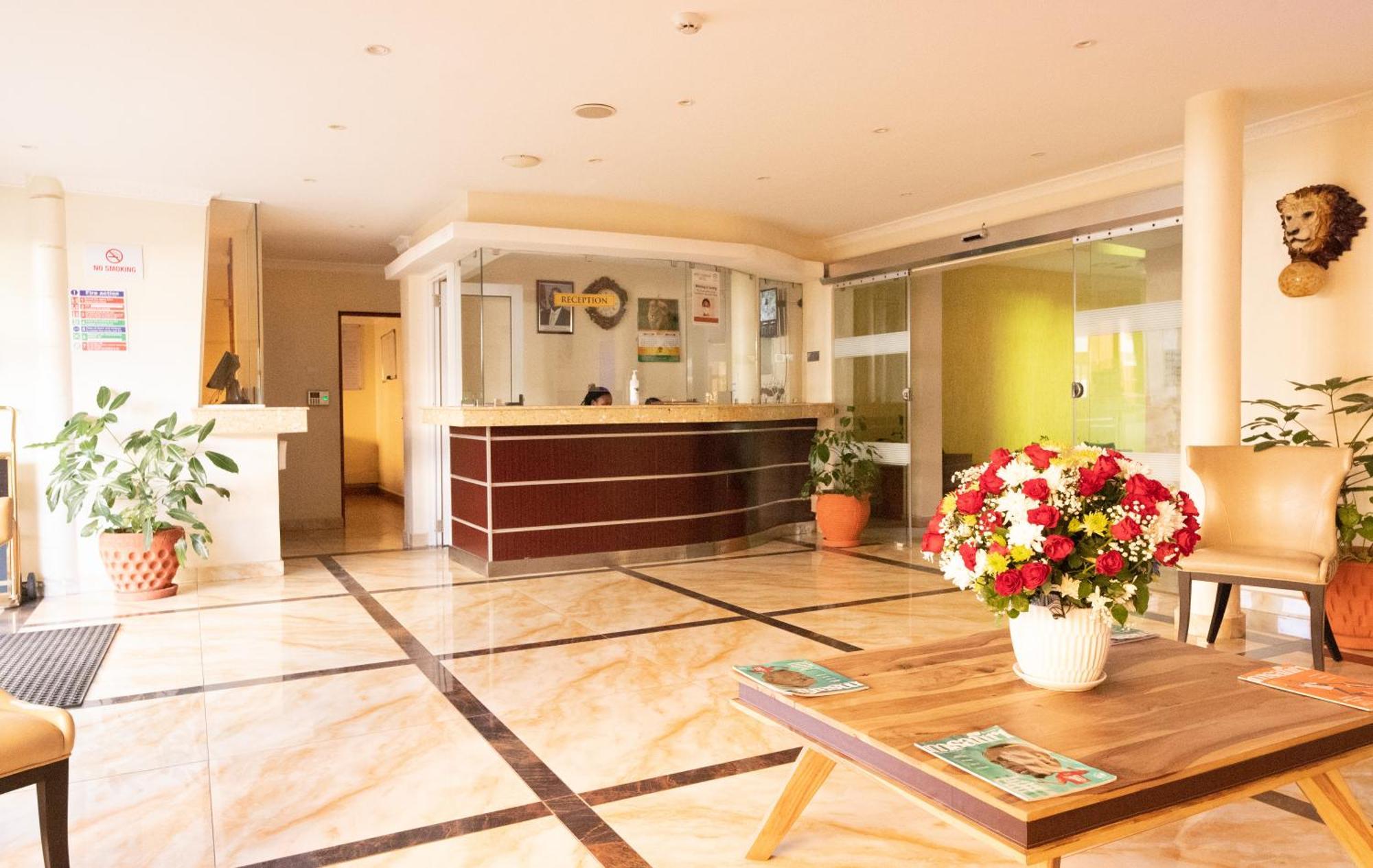 West Lerruat Hotel Nairobi Esterno foto